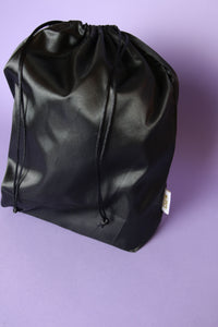 Olew Black Satin Toiletry bag